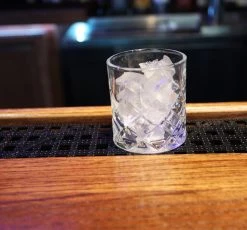 Coupon 🎉 Bars San Jamar VM5180BK Versa-Mat 3 1/2" X 12" Black Interlocking Bar Mat Strips 👍 -Outlet Bars Store bm sj strip san jamar bar mat strip bar well 800x