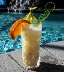 Top 10 ❤️ Bars BarConic® Drink Stirrer – Mermaid Round Top ⌛ -Outlet Bars Store mermaid drink stirrer yellow pool cocktail 1 800x